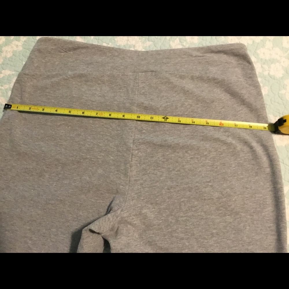 Capris - Picture 7 of 8